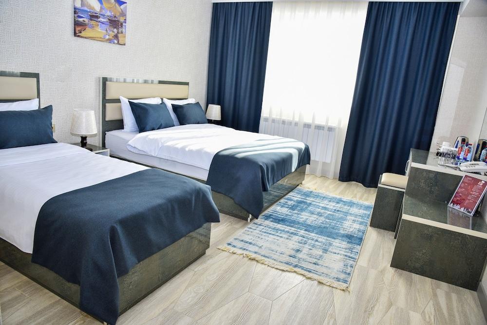 Supreme Hotel Baku Exterior photo