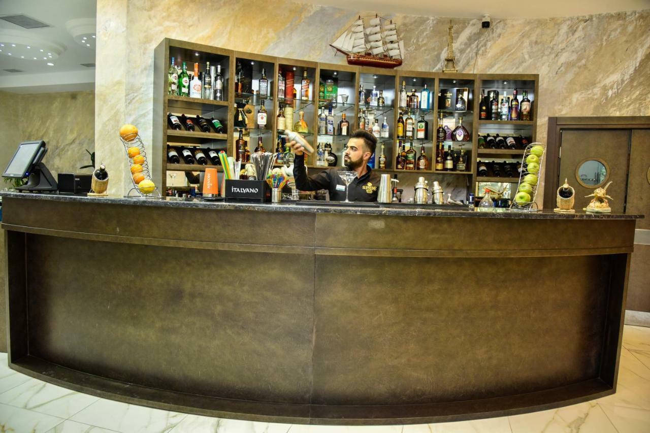 Supreme Hotel Baku Exterior photo